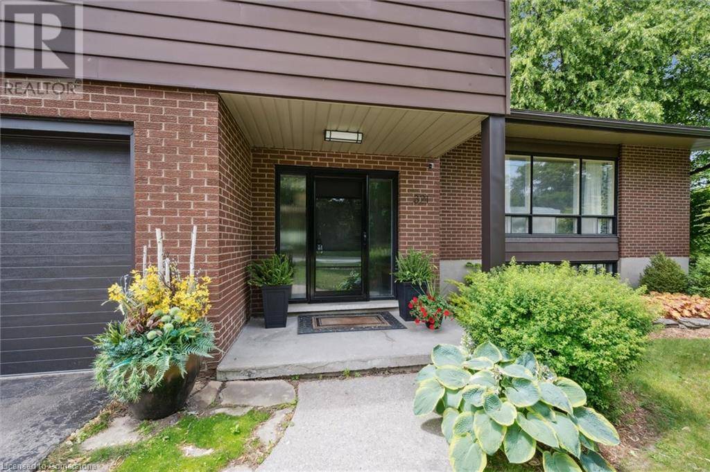 Kitchener, ON N2G3G1,321 DIXON Street