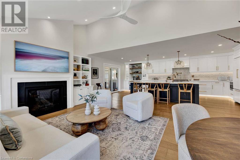 Kitchener, ON N2M2Y7,112 ABERDEEN Road