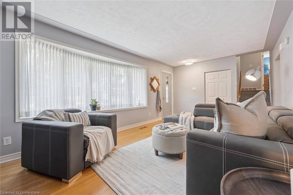 Kitchener, ON N2M4L8,201 STONYBROOK Drive