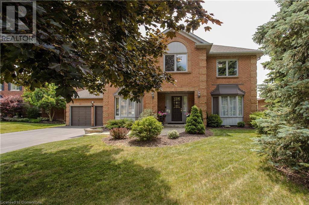 Burlington, ON L7P4T8,1352 WINTERBERRY Drive