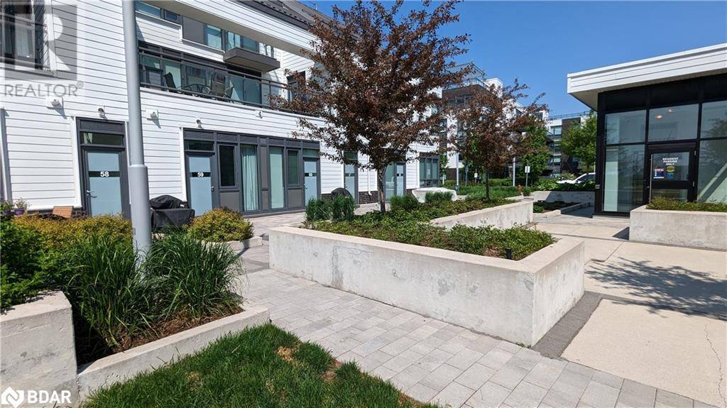 Innisfil, ON L9S0J6,275 BROWARD WAY #60