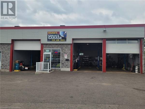 227 MANITOU DR #8 & 9, Kitchener, ON N2C1L4