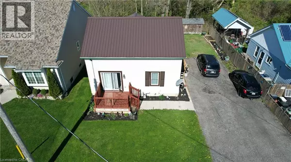 Port Rowan, ON N0E1M0,12 GRAVE Street