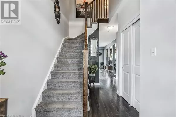 Cambridge, ON N1T0C8,100 CHESTER DR #16