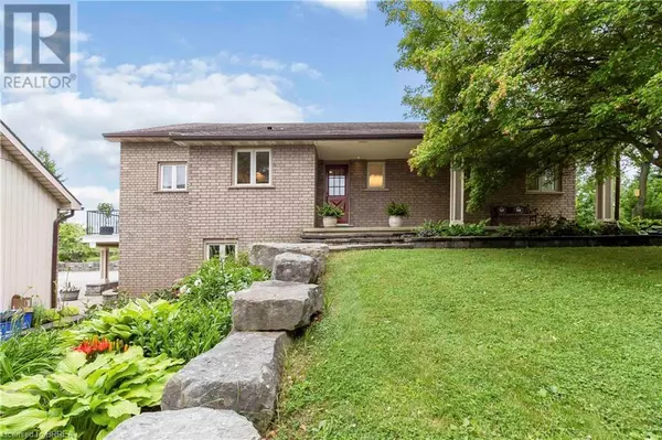 Brantford, ON N3T5L4,221 OLD ONONDAGA Road E