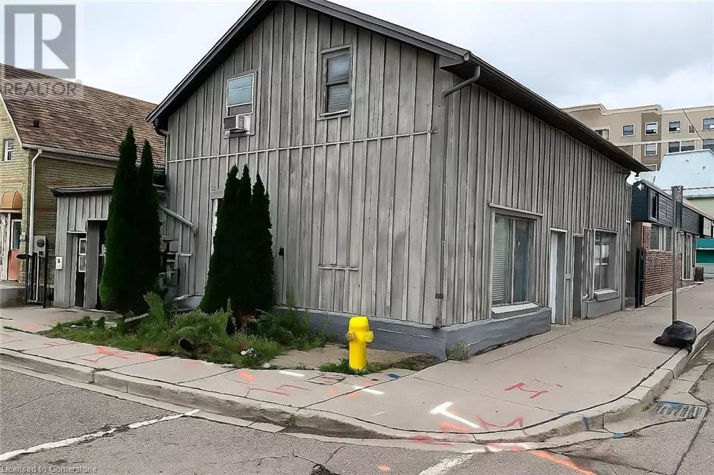 Cambridge, ON N1R3J4,48 AINSLIE Street S