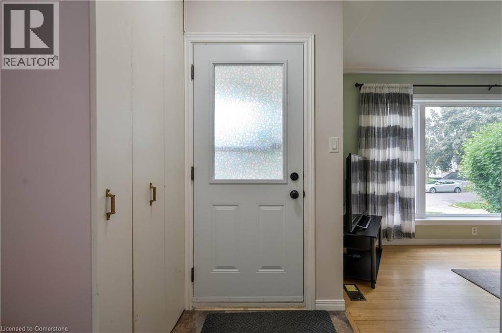 Kitchener, ON N2M4S1,29 RUSKVIEW Road
