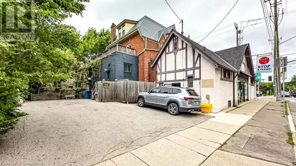 Hamilton, ON L8P4L6,346 DUNDURN Street S