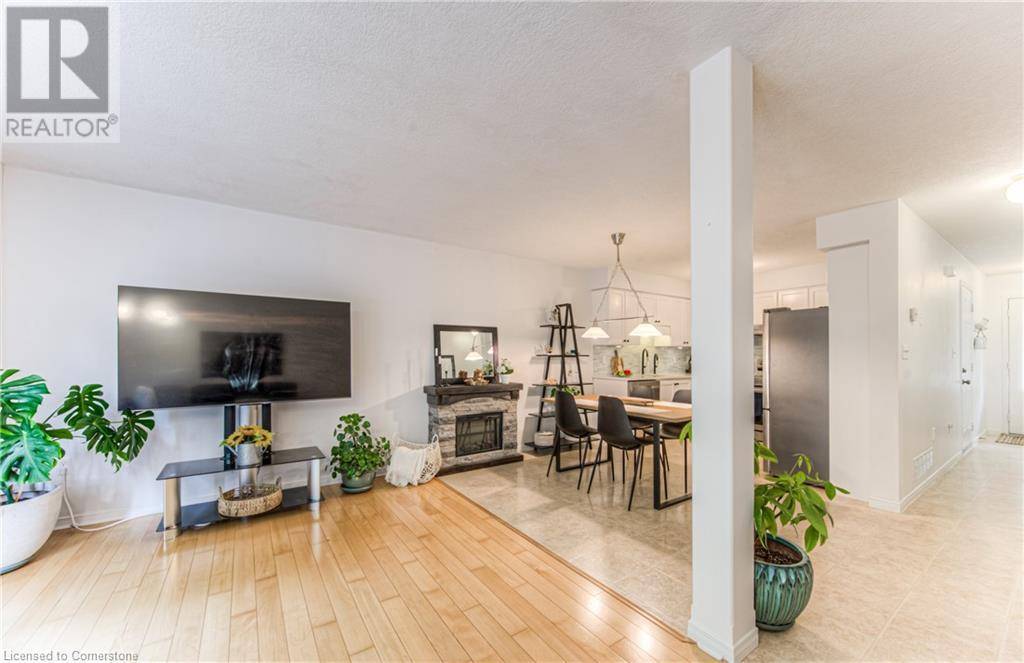 Kitchener, ON N2N3M4,85 BANKSIDE DR #F37
