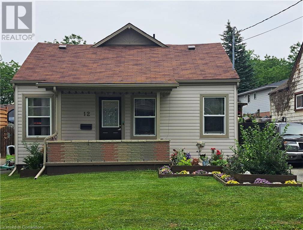12 HAYES Street, St. Catharines, ON L2T1N6