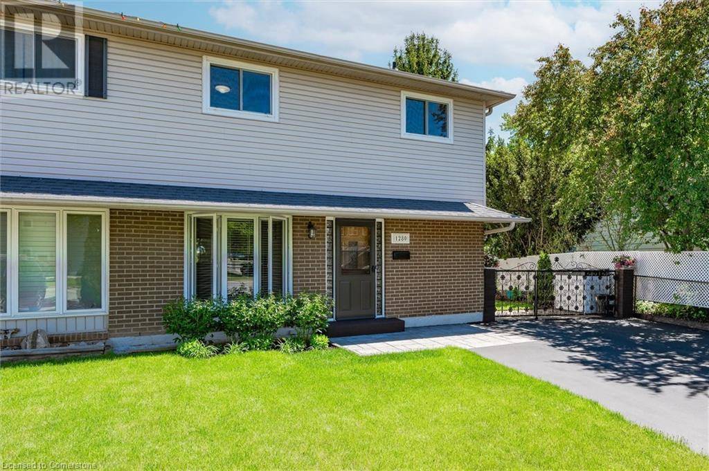 Burlington, ON L7M1J7,1280 CONSORT Crescent