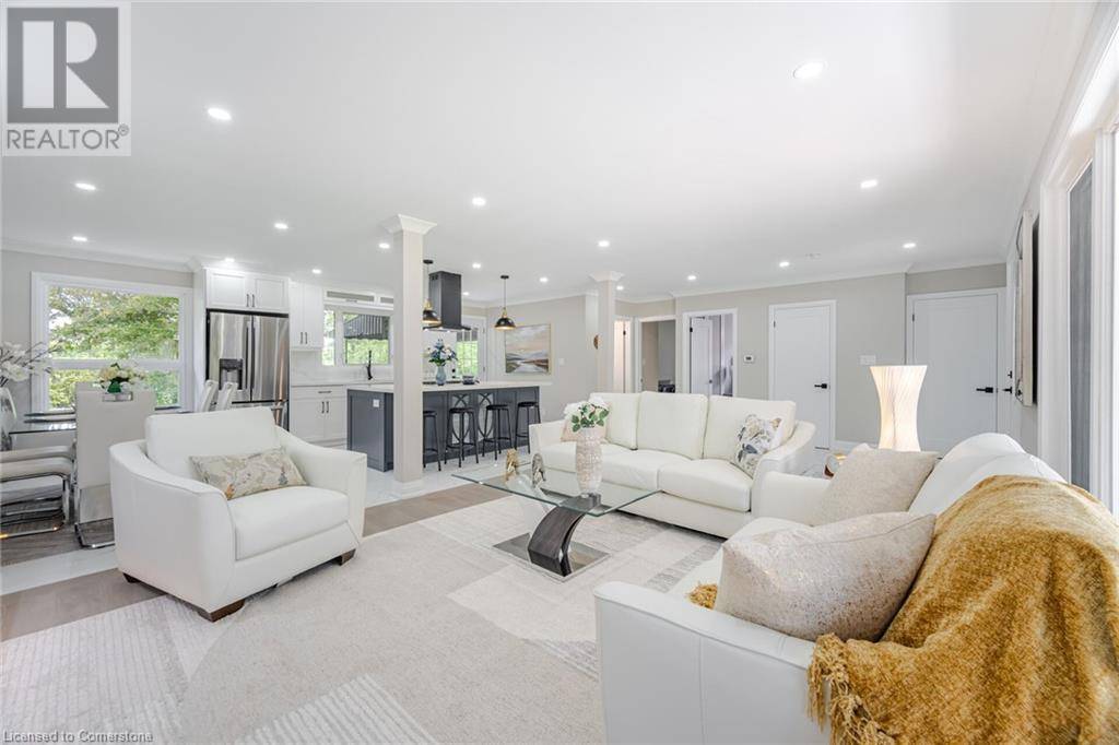 121 LOWER HORNING Road, Hamilton, ON L8S3G8