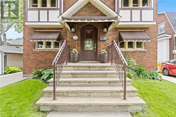 Hamilton, ON L8M3K2,155 BALMORAL Avenue S