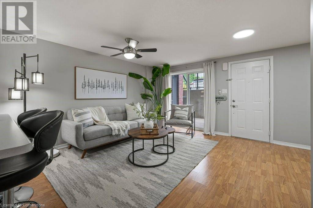 Kitchener, ON N2E0A2,45 CEDAR HILL CRES #14A