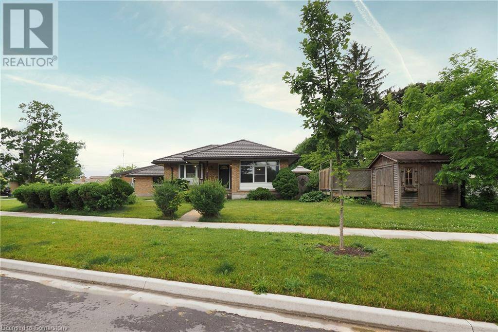 Kitchener, ON N2B1N2,109 FIFE Avenue
