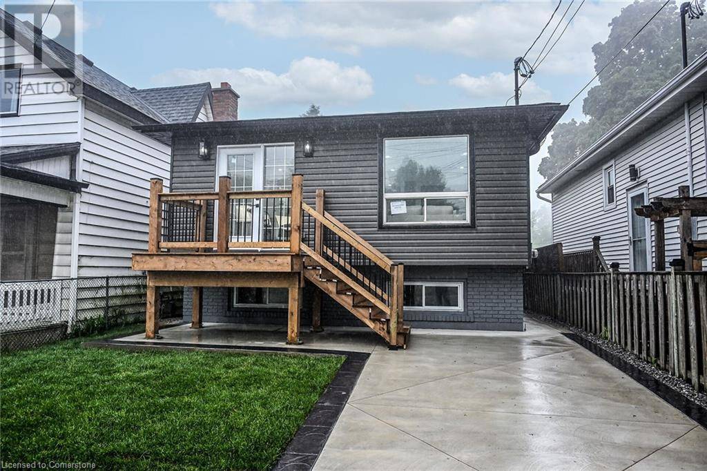 Hamilton, ON L8V1G2,944 CONCESSION Street