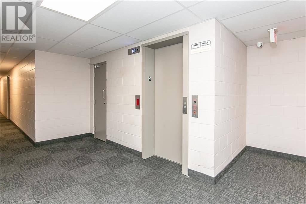 Kitchener, ON N2M4N6,30 AVALON PL #203