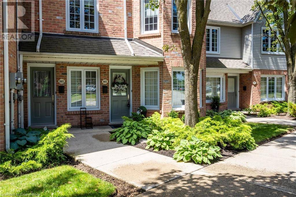 Burlington, ON L7M3Z3,2110 CLEAVER AVE #102