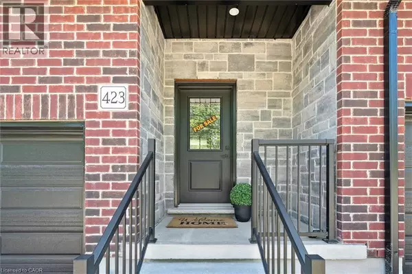 Waterloo, ON N2K0E8,423 WOOLWICH Street