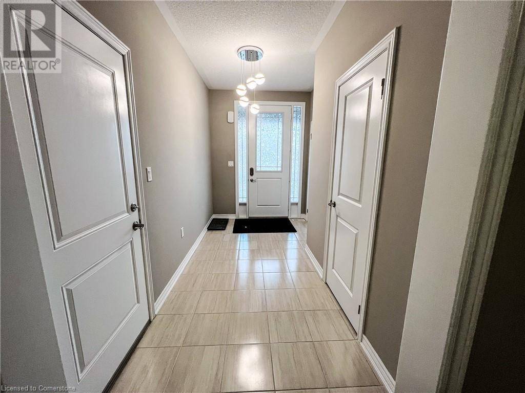 Hamilton, ON L0R1P0,88 ROCKLEDGE Drive