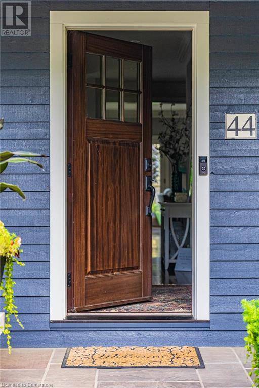 Oakville, ON L6K1L5,44 HEAD Street