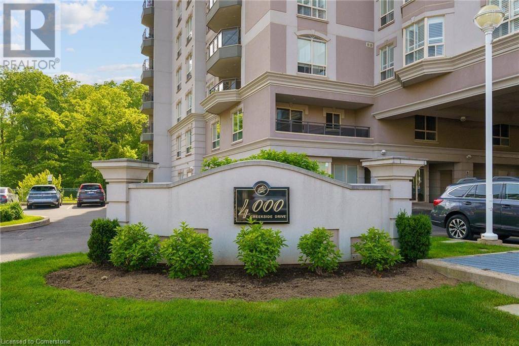Dundas, ON L9H7S9,4000 CREEKSIDE DR #405