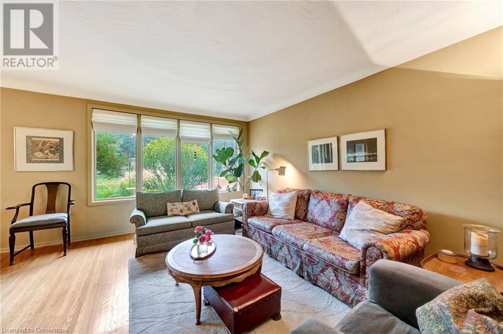 Hamilton, ON L9C2C8,152 SAN PEDRO Drive