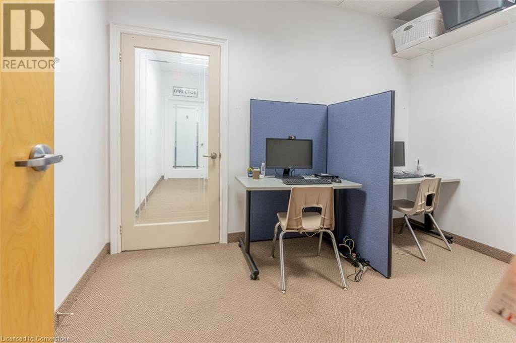 Milton, ON L9T8T2,450 BRONTE ST South #203
