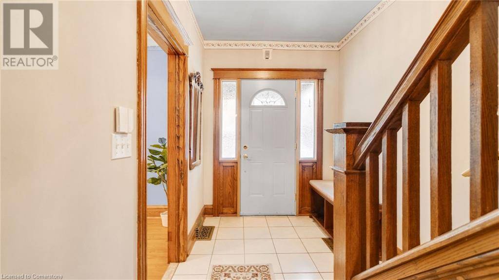 Hamilton, ON L8M2G1,107 MYRTLE Avenue