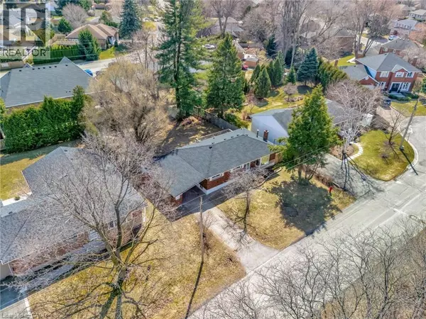 Ancaster, ON L9G1P8,216 SIOUX Road