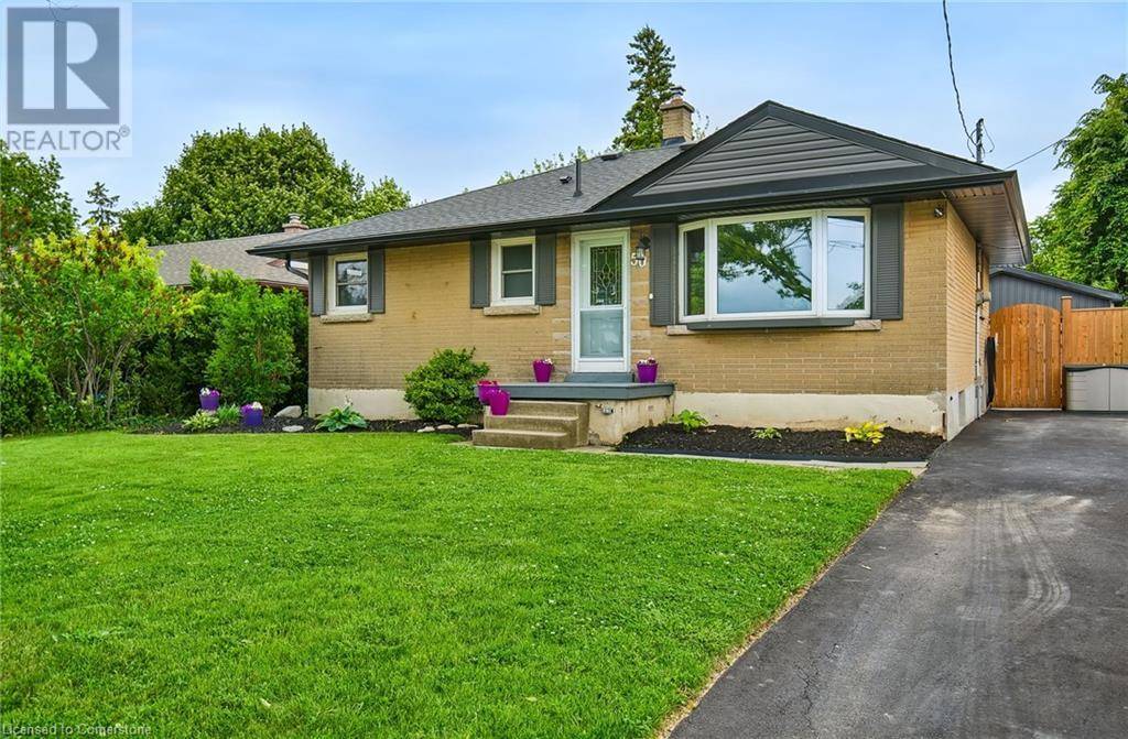 Hamilton, ON L8T2E3,50 SANDALWOOD Avenue
