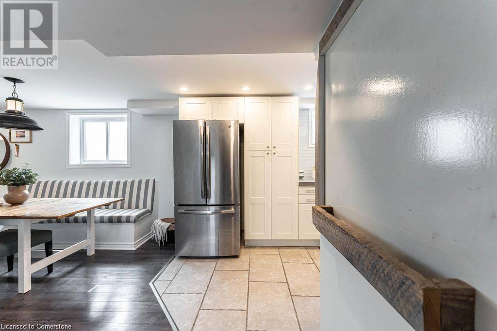 Stoney Creek, ON L8J1E3,14 YORKDALE CRES #B