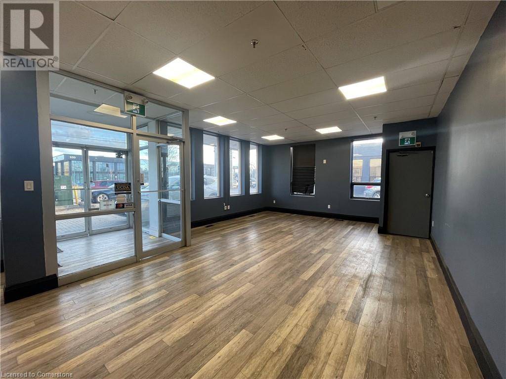 Oakville, ON L6K2G4,529 SPEERS RD #1