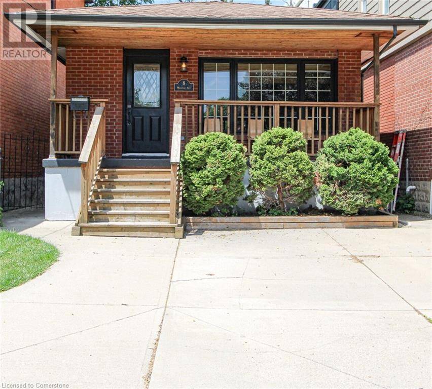 8 MOUNTAIN Avenue, Hamilton, ON L8P4E9