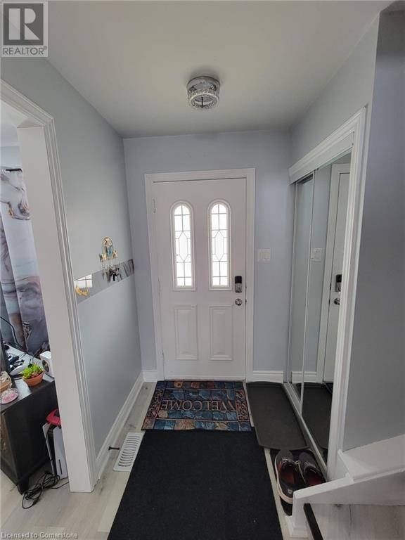 Kitchener, ON N2M2H3,117 MARKWOOD DR #Upper