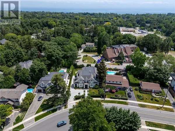 Oakville, ON L6J2M5,1522 DEVON Road