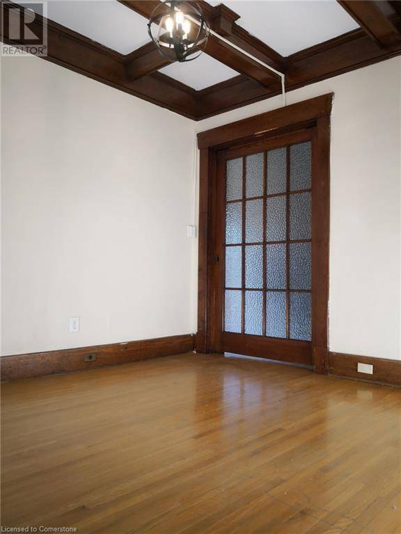 Hamilton, ON L8M3K2,167 BALMORAL Avenue S