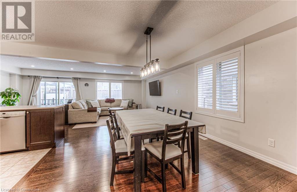 Kitchener, ON N2P0C9,403 MOORLANDS Crescent