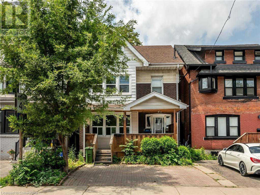 11 GIBSON AVE #main & 2nd, Hamilton, ON L8L6J4