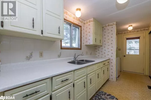 Innisfil, ON L9S1M9,2 YEW Court