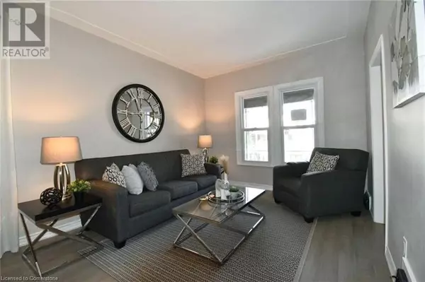 Hamilton, ON L8L7S2,242 BALMORAL Avenue N