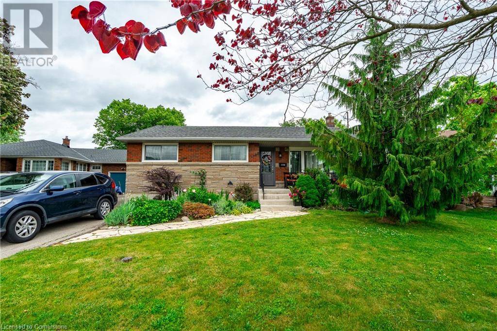Niagara Falls, ON L2G3A7,7126 ROGER Crescent