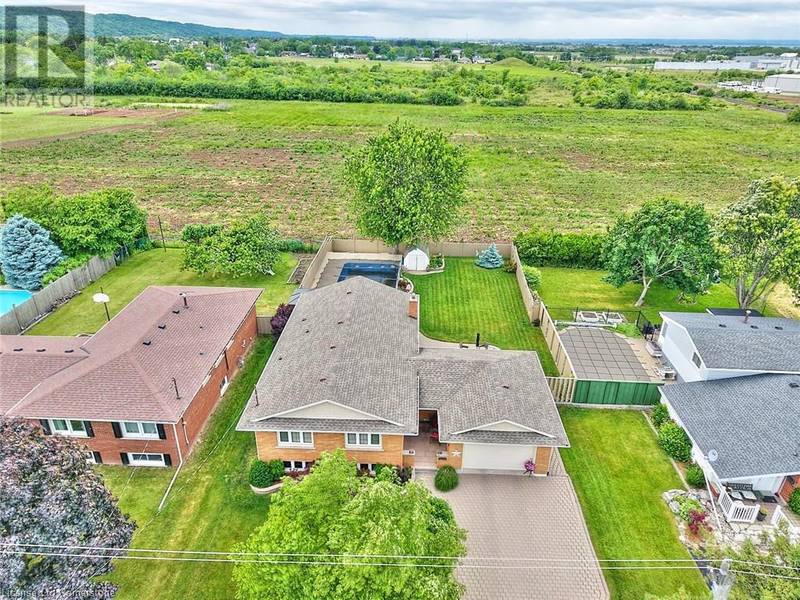 17 OAKES Road N, Grimsby, ON L3M4A9