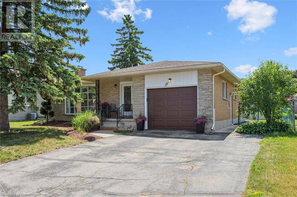 Kitchener, ON N2B2W8,29 STRATHCONA Crescent