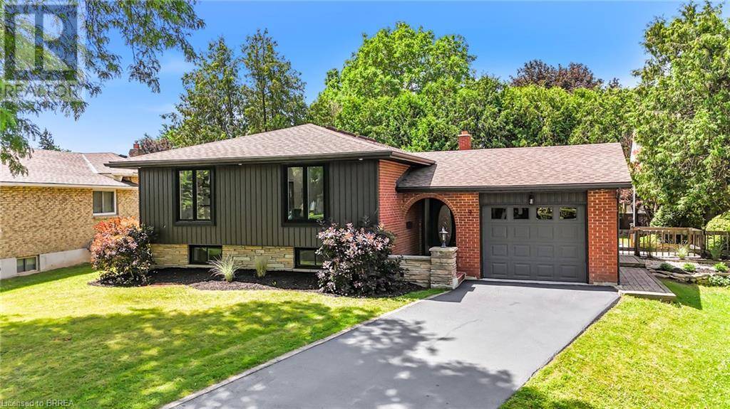 Brantford, ON N3R6L8,9 VENTNOR Court