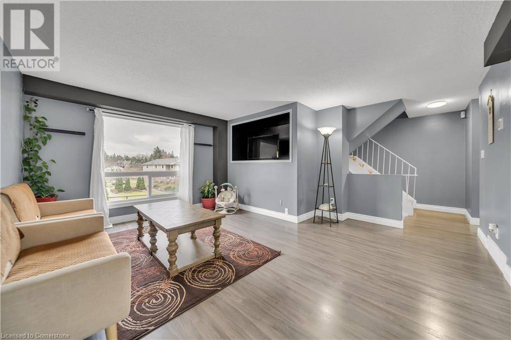 Kitchener, ON N2P1A2,648 DOON VILLAGE RD #10