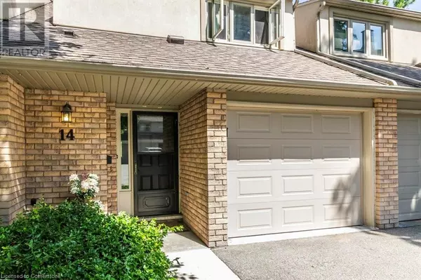 Ancaster, ON L9G1N4,109 WILSON ST West #14