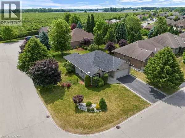 Waterford, ON N0E1Y0,332 DUNCOMBE Road