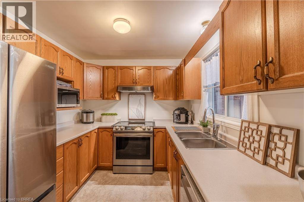 Brantford, ON N3S3T6,1030 COLBORNE ST #47