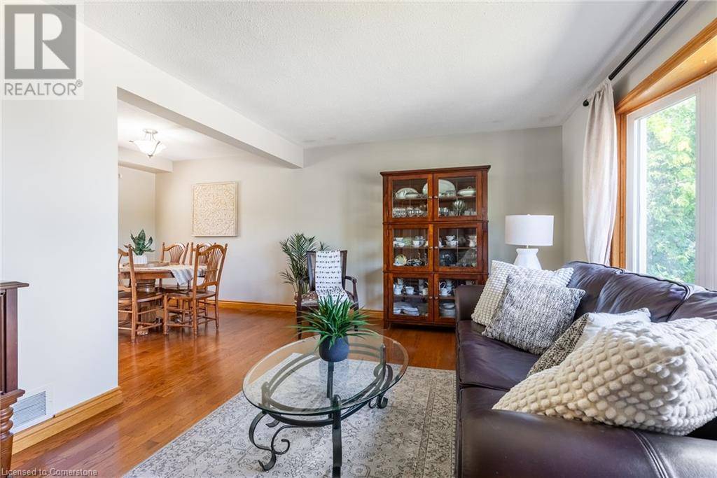 Burlington, ON L7P2V8,1375 CHRISTINA Court
